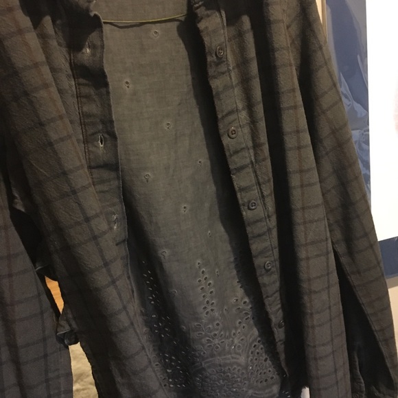 Buckle flannel with open side and semi sheer back - Picture 2 of 4